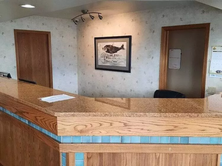 هتل Rivertree Inn & Suites