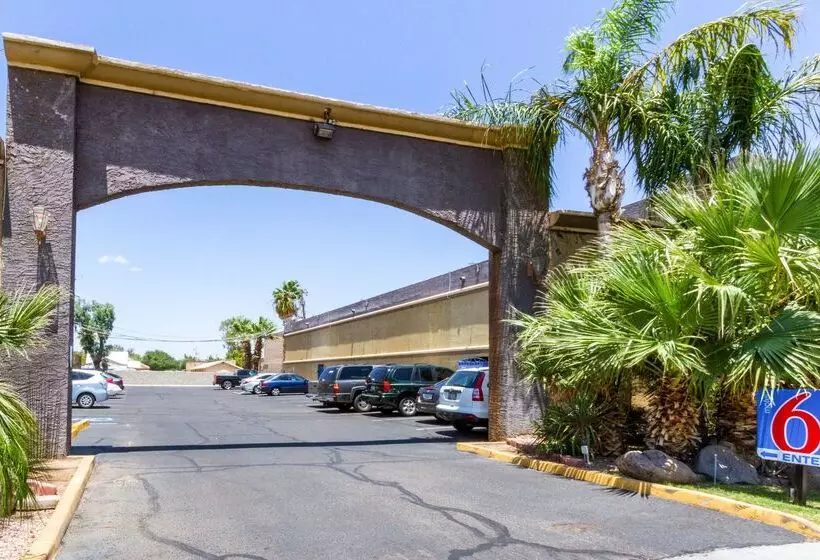 Motel 6 Glendale Az