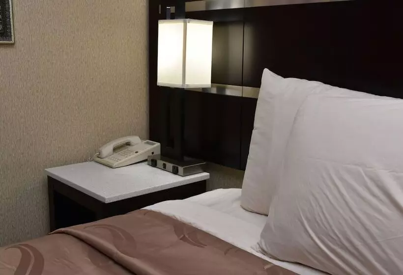 Мотель Quality Inn East Stroudsburg  Poconos