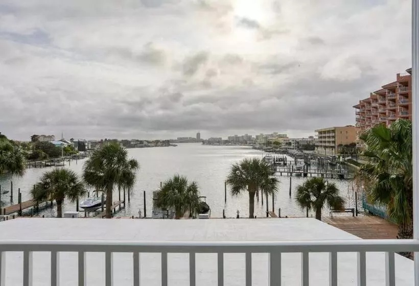 리조트 Dockside Dream