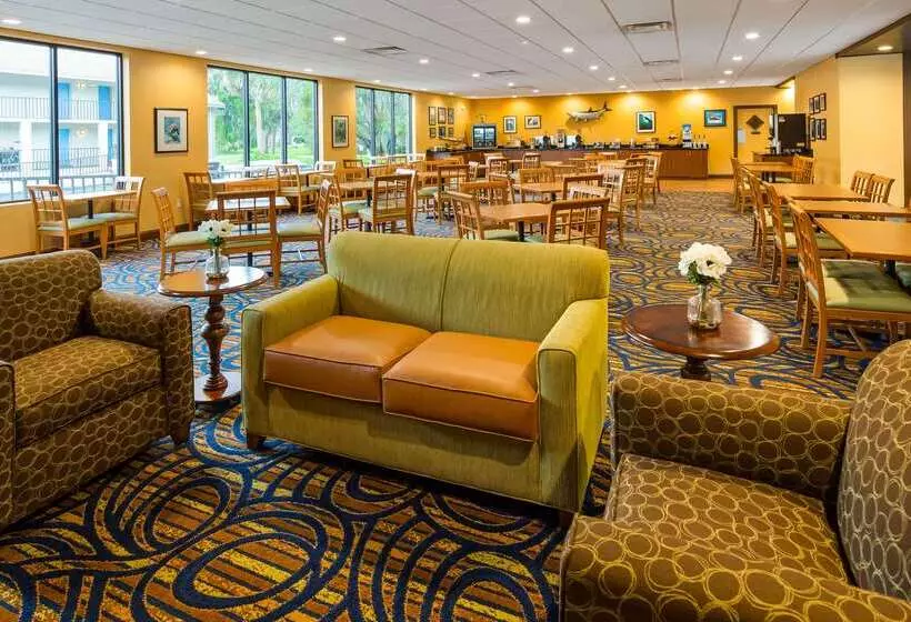 אתר נופש Paddletail Waterfront Lodge, Trademark Collection By Wyndham