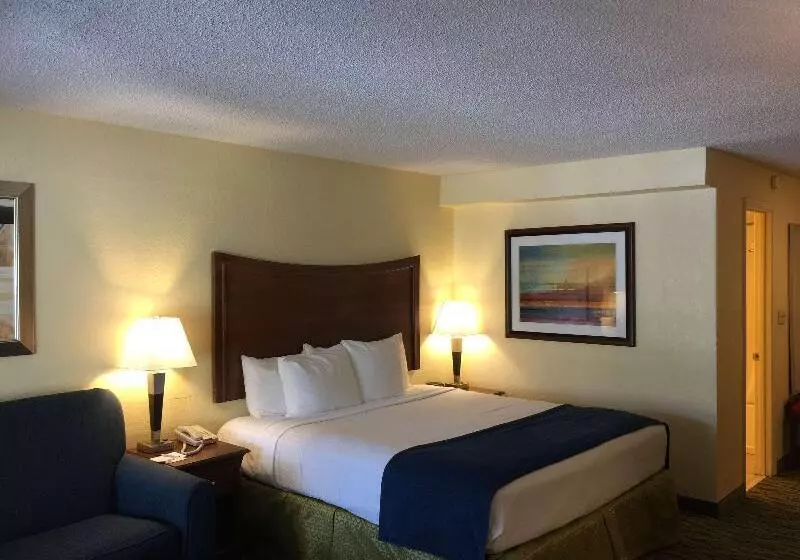 אתר נופש Paddletail Waterfront Lodge, Trademark Collection By Wyndham