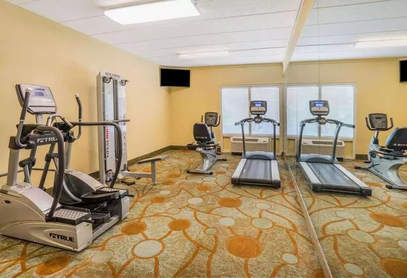 فندق Baymont By Wyndham Warrenton