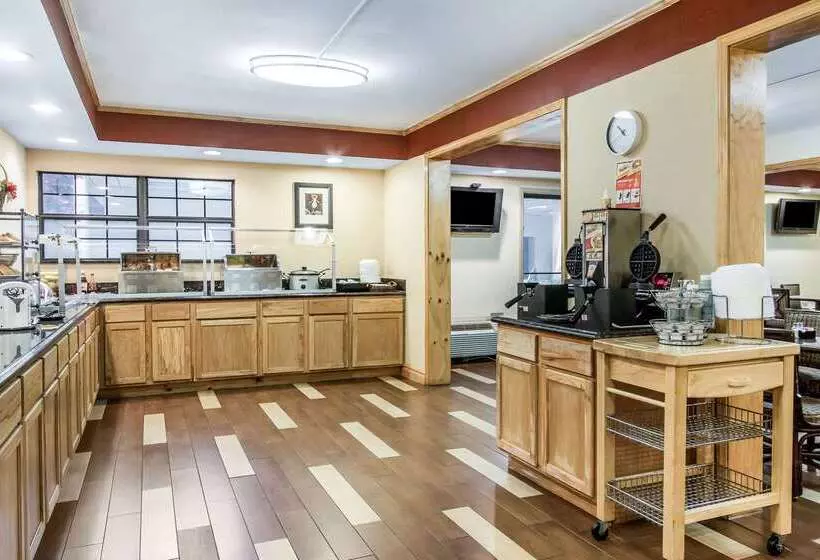 Clarion Hotel Broken Arrow   Tulsa