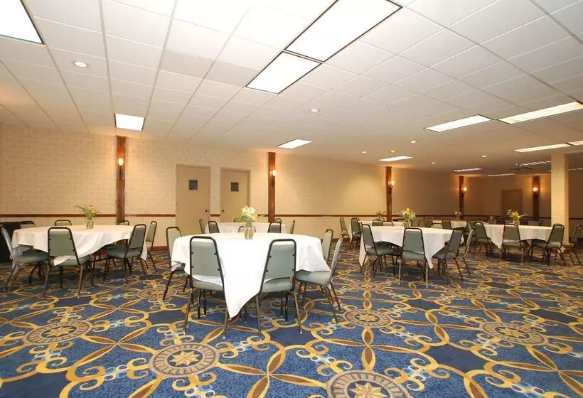 Clarion Hotel Broken Arrow   Tulsa