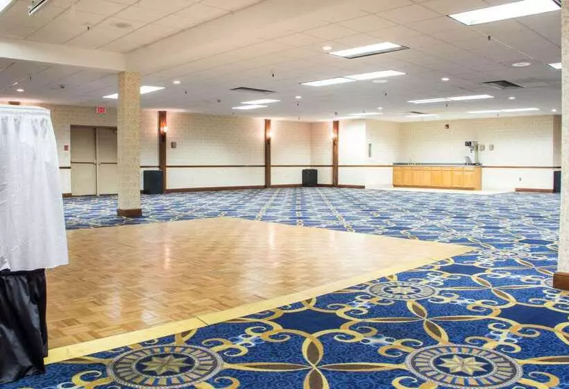 Clarion Hotel Broken Arrow   Tulsa