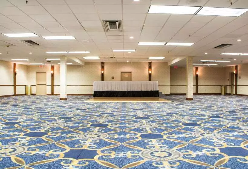 Clarion Hotel Broken Arrow   Tulsa