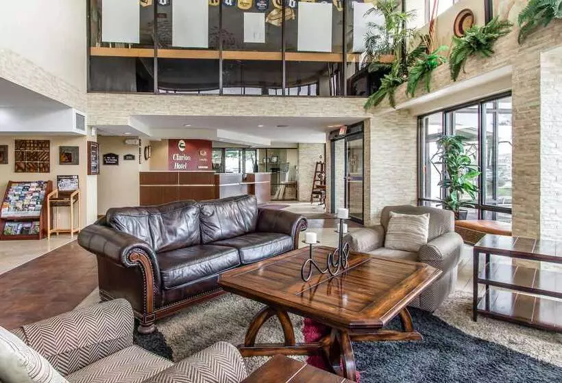 Clarion Hotel Broken Arrow   Tulsa