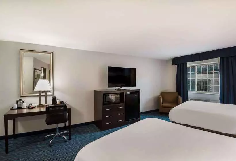 호텔 Clarion Pointe Downtown