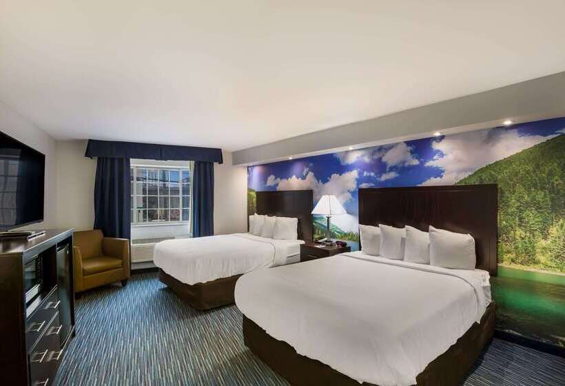 Otel Clarion Pointe Downtown