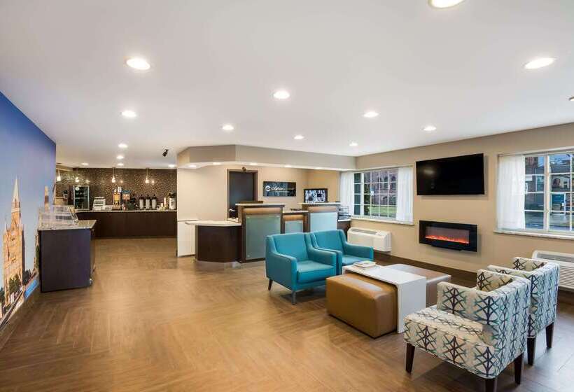 Otel Clarion Pointe Downtown