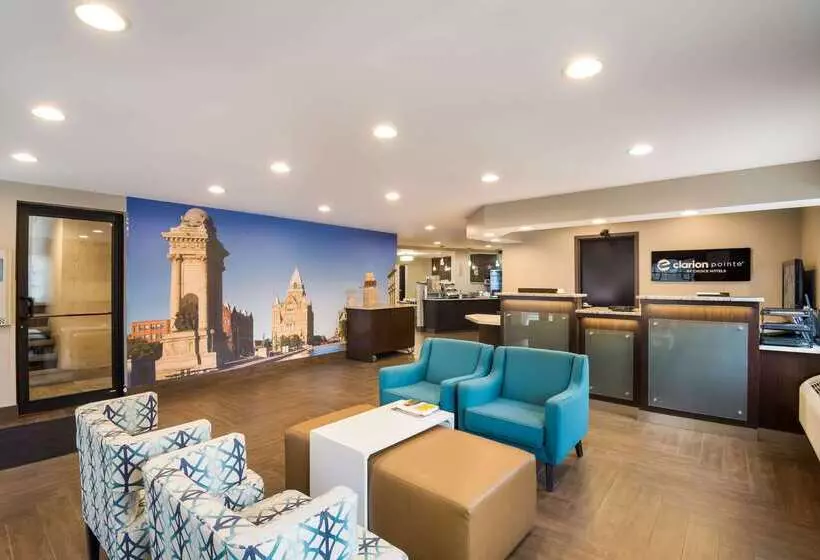 호텔 Clarion Pointe Downtown