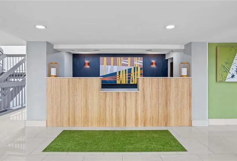 Hotelli Comfort Inn Convention Centerchicago O Hare Airport