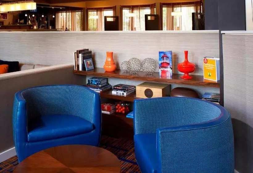 ホテル Courtyard Chicago Deerfield