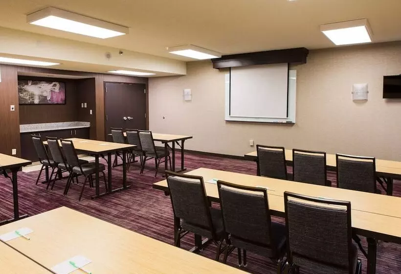 Отель Courtyard Montgomery