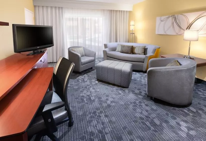 בית מלון כפרי Courtyard By Marriott Oklahoma City Airport