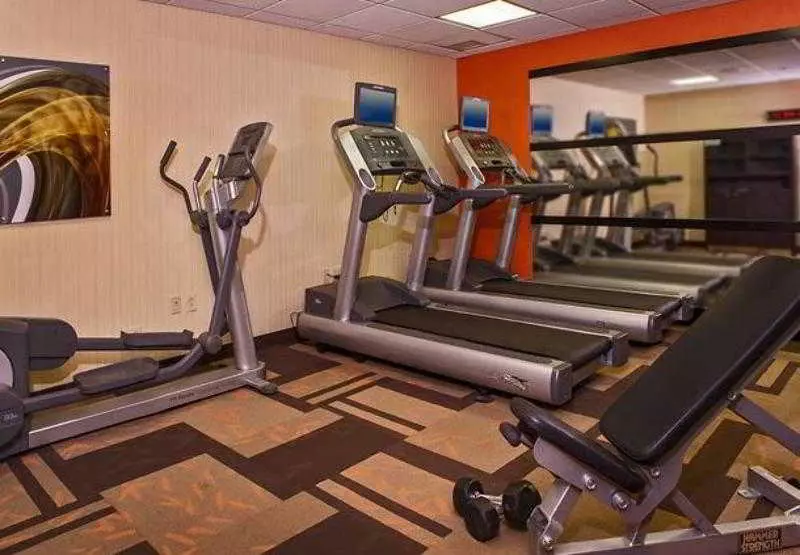 Отель Courtyard By Marriott Richmond West