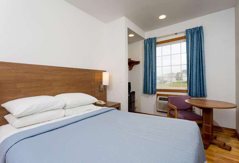 בית מלון כפרי Days Inn By Wyndham Kill Devil Hills Oceanfront Wilbur