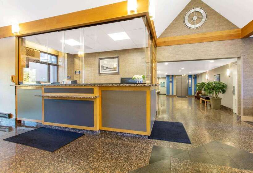 בית מלון כפרי Days Inn By Wyndham Lanham Washington Dc