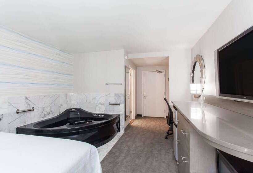 בית מלון כפרי Days Inn By Wyndham Lanham Washington Dc