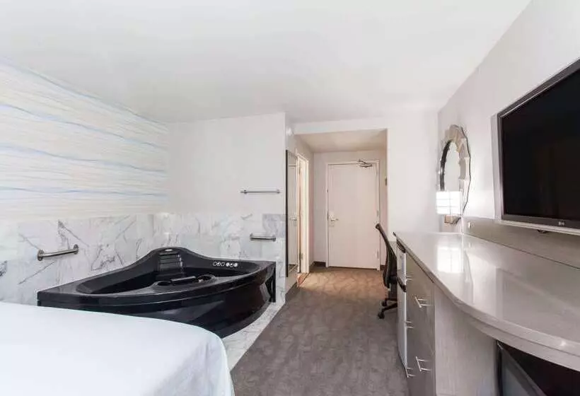 Szálloda Days Inn By Wyndham Lanham Washington Dc