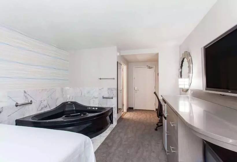 Szálloda Days Inn By Wyndham Lanham Washington Dc