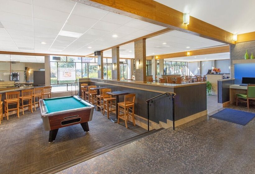 בית מלון כפרי Days Inn By Wyndham Lanham Washington Dc