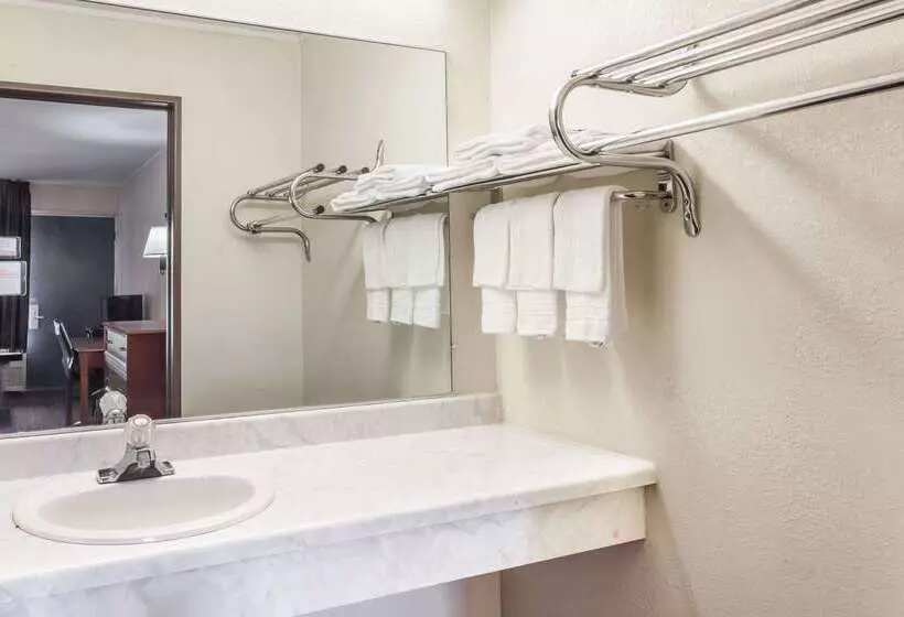 Szálloda Days Inn By Wyndham Seymour