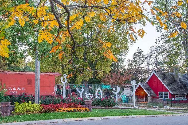 酒店 Days Inn By Wyndham Topeka