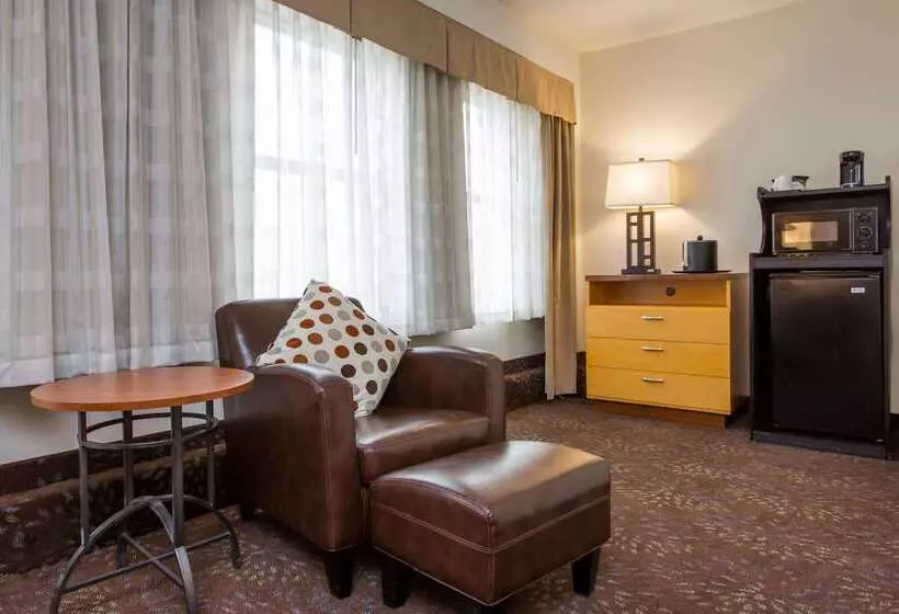 בית מלון כפרי Days Inn By Wyndham Washington Dc/connecticut Avenue