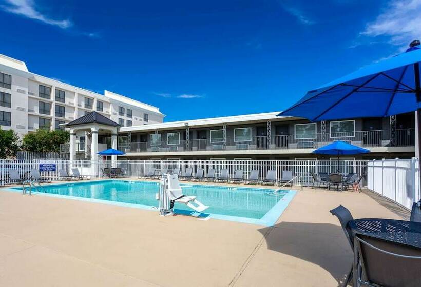 هتل Wilmington / University