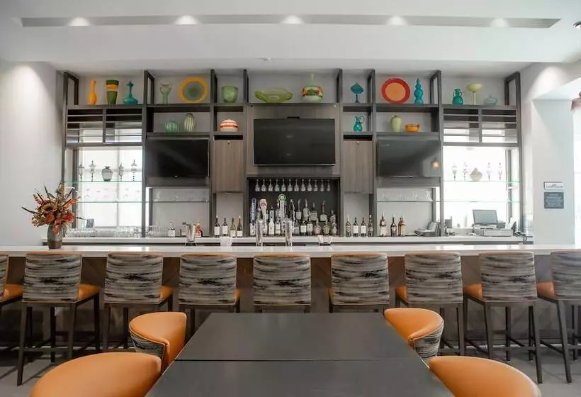 فندق Hilton Garden Inn Corning Downtown