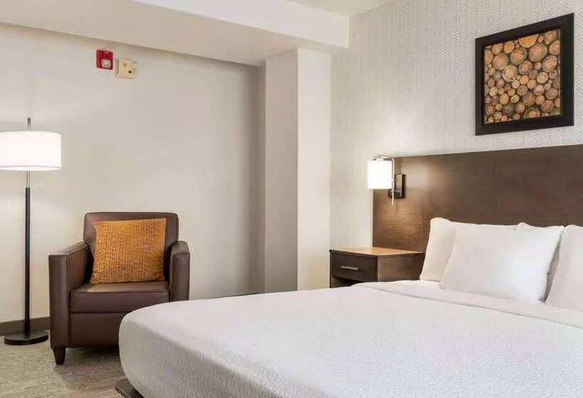 هتل Days Inn & Suites By Wyndham Bozeman