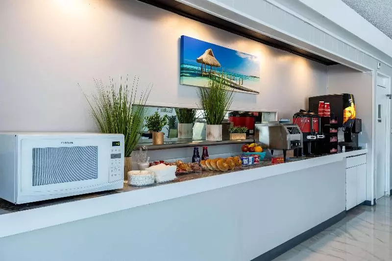 Отель Developer Inn Orlando North, A Baymont By Wyndham