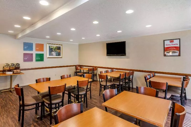 Otel Econo Lodge Inn And Suites Sandy