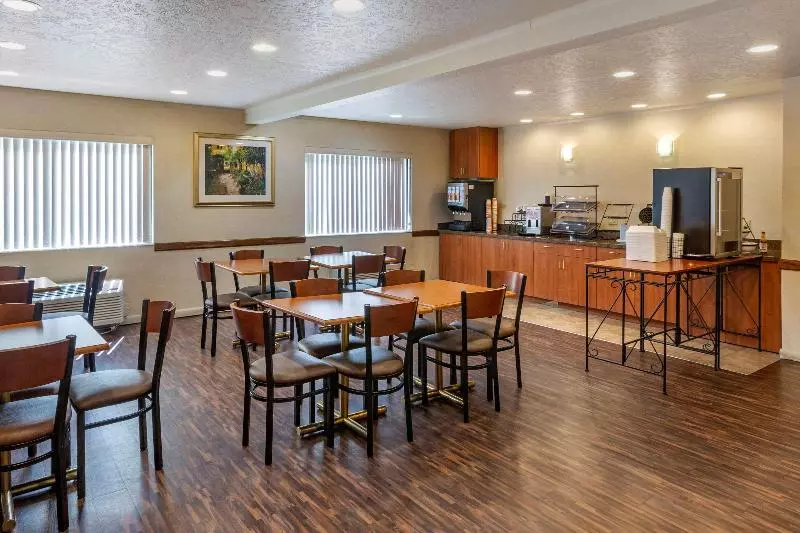 Otel Econo Lodge Inn And Suites Sandy