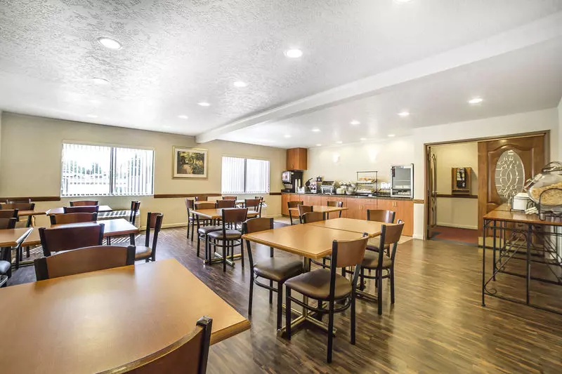 Otel Econo Lodge Inn And Suites Sandy