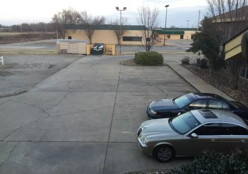 Отель Fairview Inn & Suite