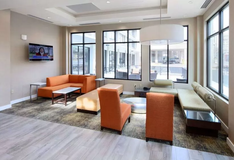 Hotel Hilton Garden Inn Reagan National Airport