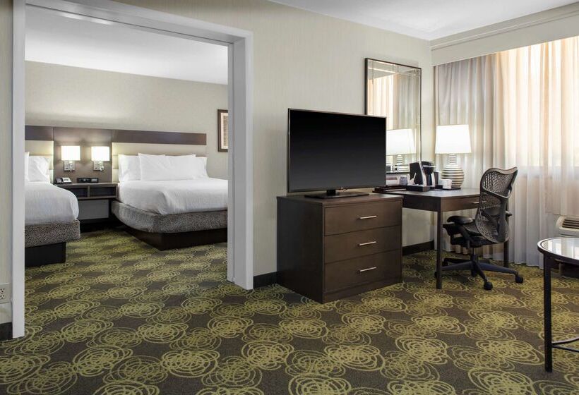 בית מלון כפרי Hilton Garden Inn Reagan National Airport