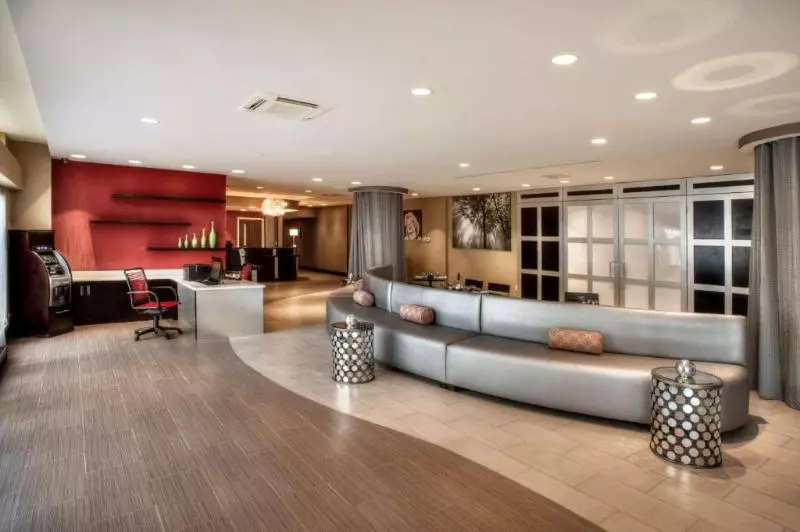 Szálloda Inn At Fox Chase Bw Premier Collection