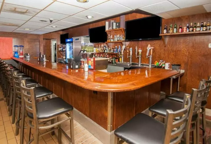 Otel Howard Johnson By Wyndham Conway