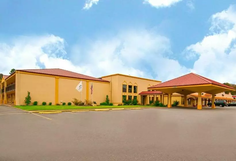 Otel Howard Johnson By Wyndham Conway