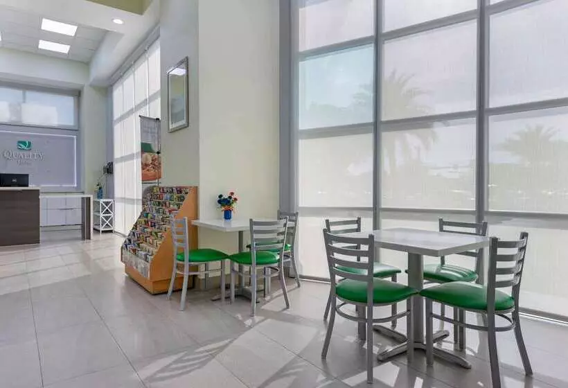 Szálloda Quality Inn University North I75