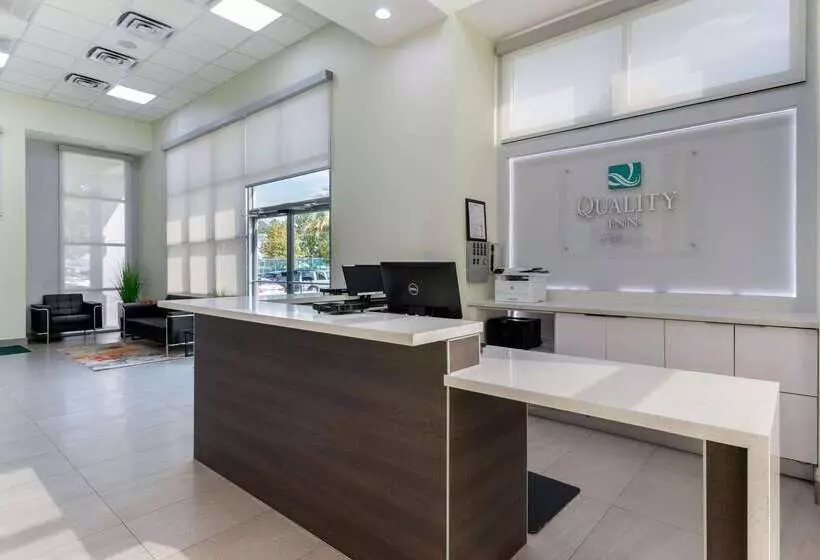 Szálloda Quality Inn University North I75