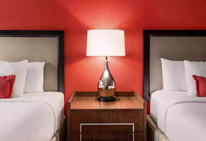 Отель Ramada By Wyndham Albuquerque Airport