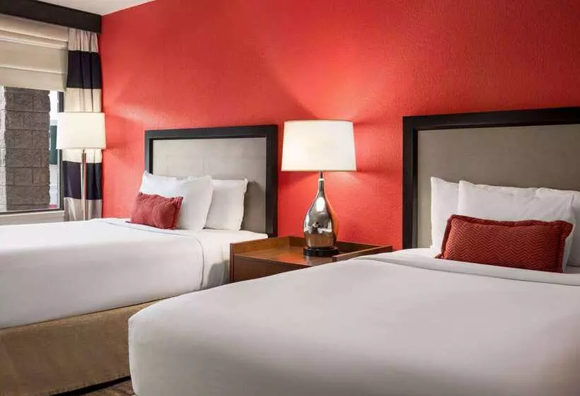 Отель Ramada By Wyndham Albuquerque Airport