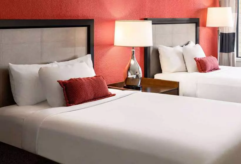 Отель Ramada By Wyndham Albuquerque Airport