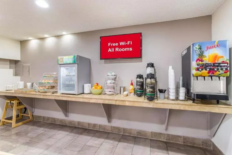 בית מלון כפרי Red Roof Inn Albuquerque Midtown