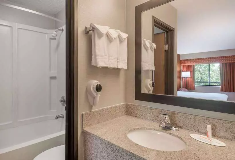 Motelli Days Inn By Wyndham Columbus Fairgrounds